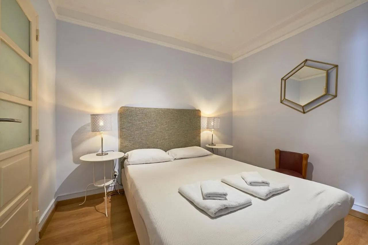 Aesthetic Riverview Apartment In Historical Lisboa